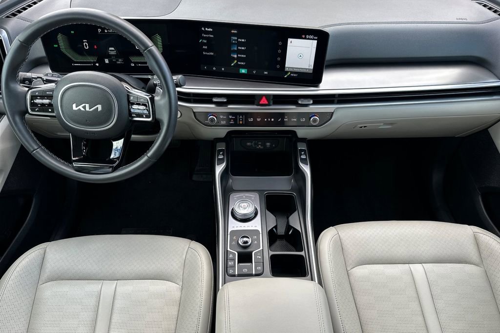 Used 2025 Kia Sorento EX image 15