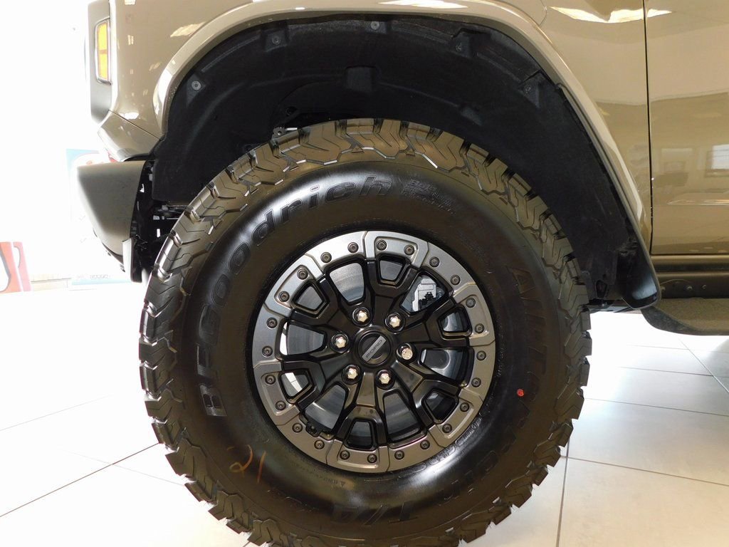 New 2025 Ford Bronco Raptor image 9