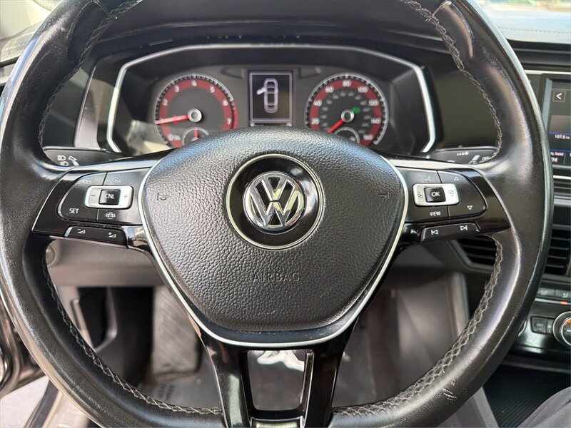 Used 2019 Volkswagen Jetta SE FWD image 16