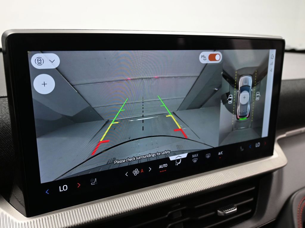 Used 2025 Ford Explorer ST-Line w/ ST-Line Street Pack image 16