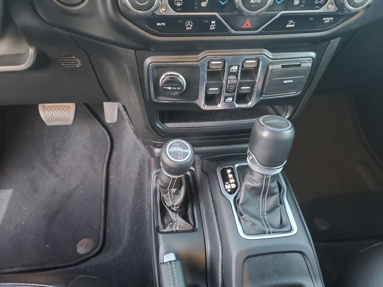Used 2021 Jeep Gladiator Overland w/ Popular Equipment Package image 17