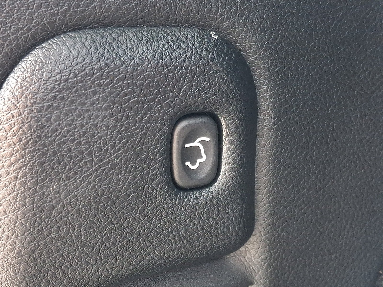 Used 2019 Jeep Grand Cherokee Laredo AWD/4WD image 30
