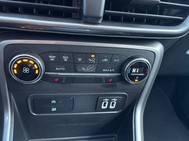 Used 2019 Ford EcoSport SE w/ SE Convenience Package image 18