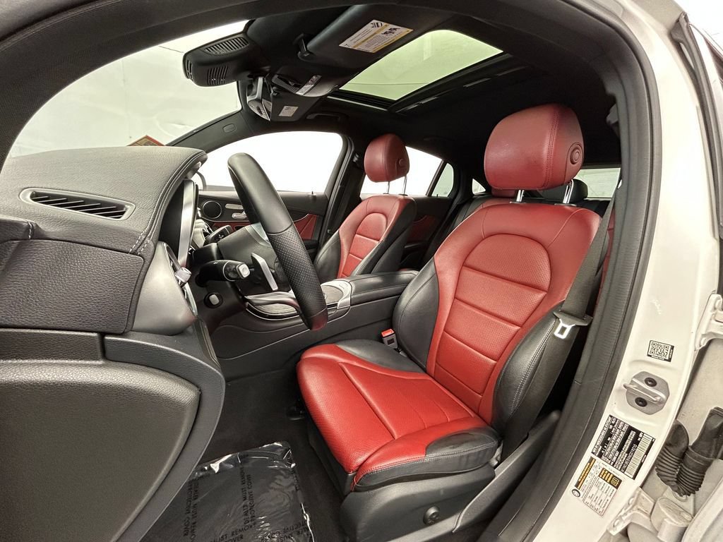 Used 2022 Mercedes-Benz GLC 300 4MATIC Coupe image 10