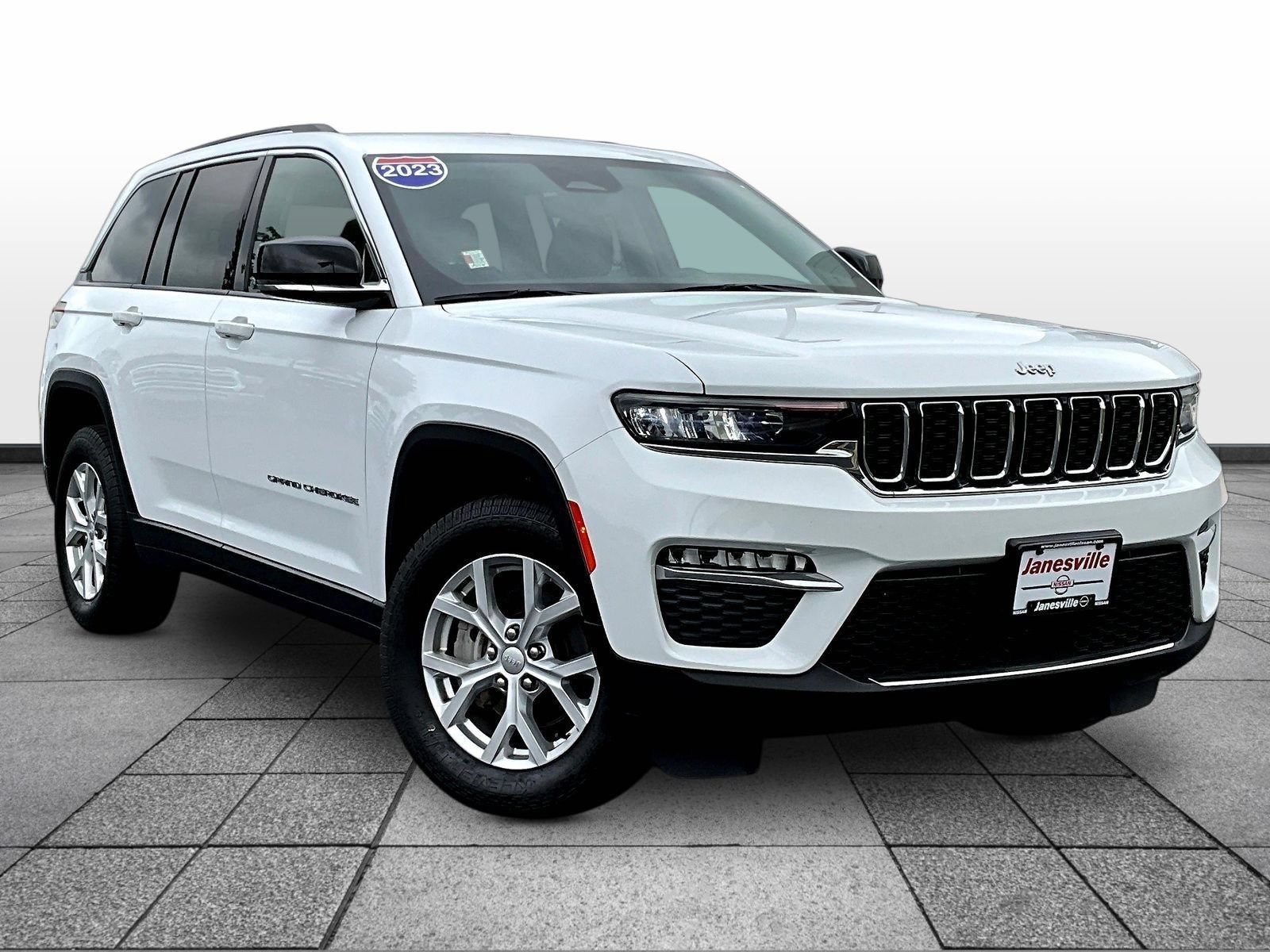 Used 2023 Jeep Grand Cherokee Limited AWD/4WD video 1