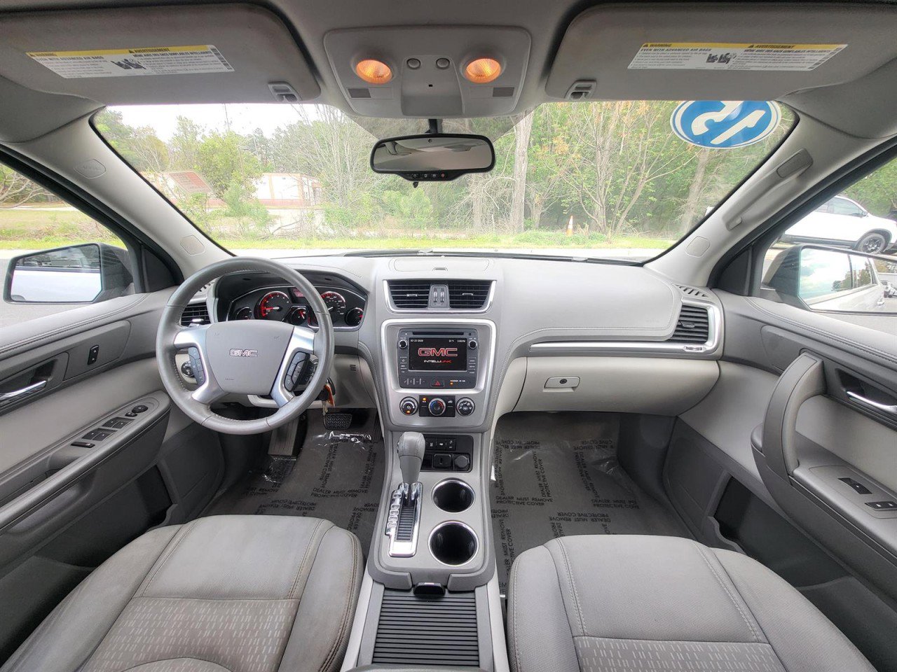 Used 2015 GMC Acadia SLE image 14