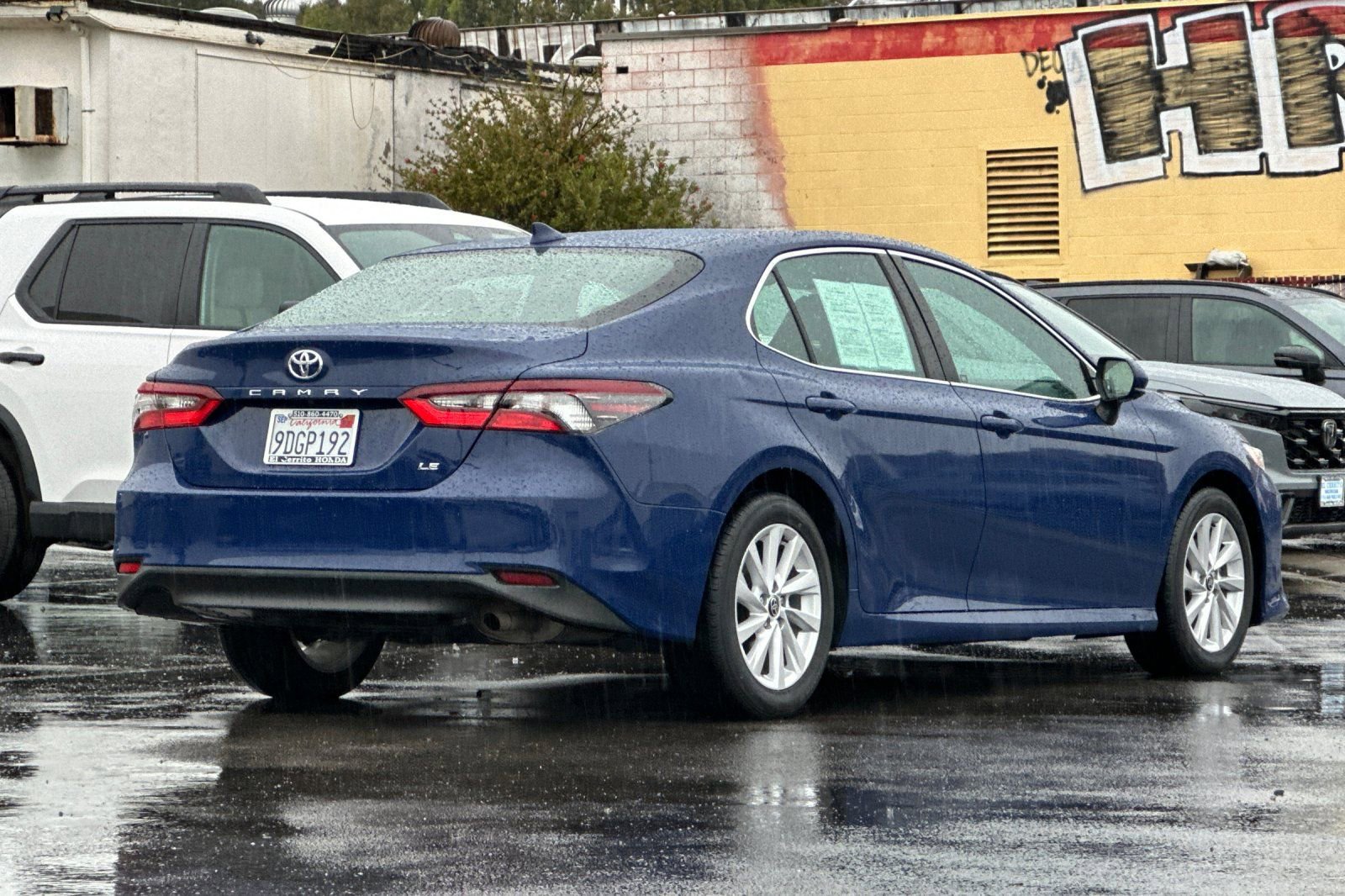 Used 2023 Toyota Camry LE image 3