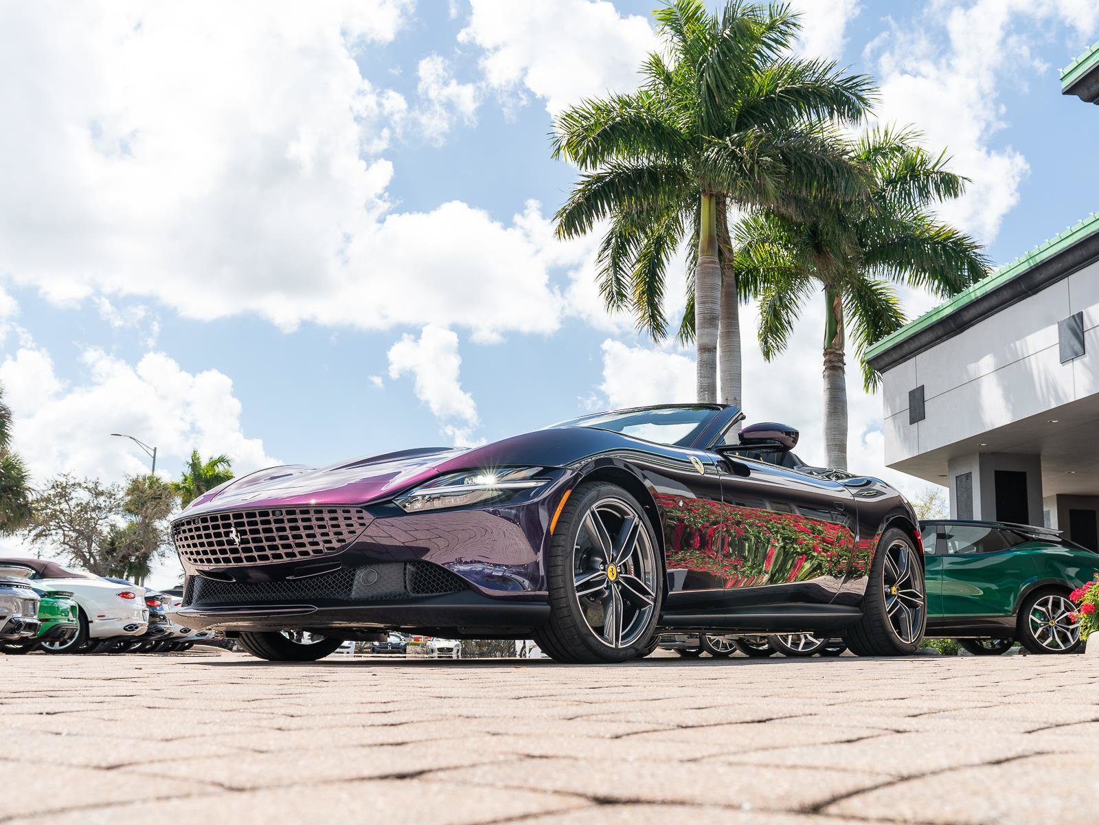 Used 2025 Ferrari Roma Spider RWD image 17