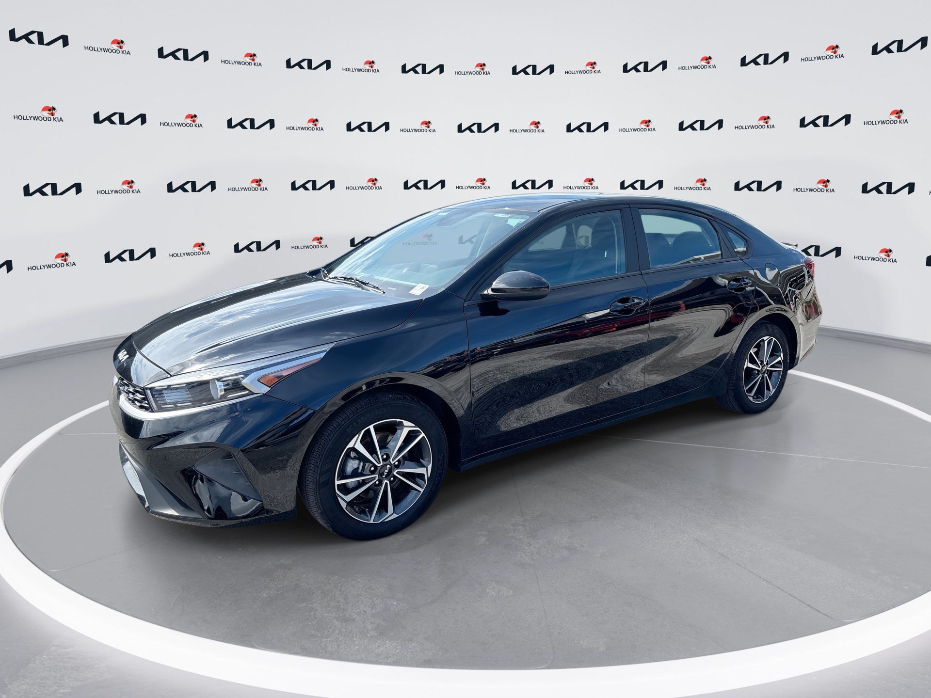 Used 2023 Kia Forte LXS FWD image 1