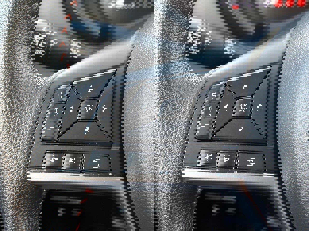 Certified 2024 Nissan Kicks SR w/ SR Premium Package image 18