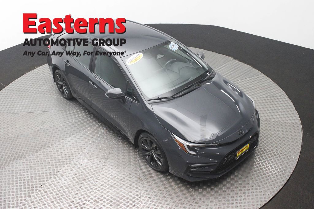 Used 2023 Toyota Corolla SE image 3