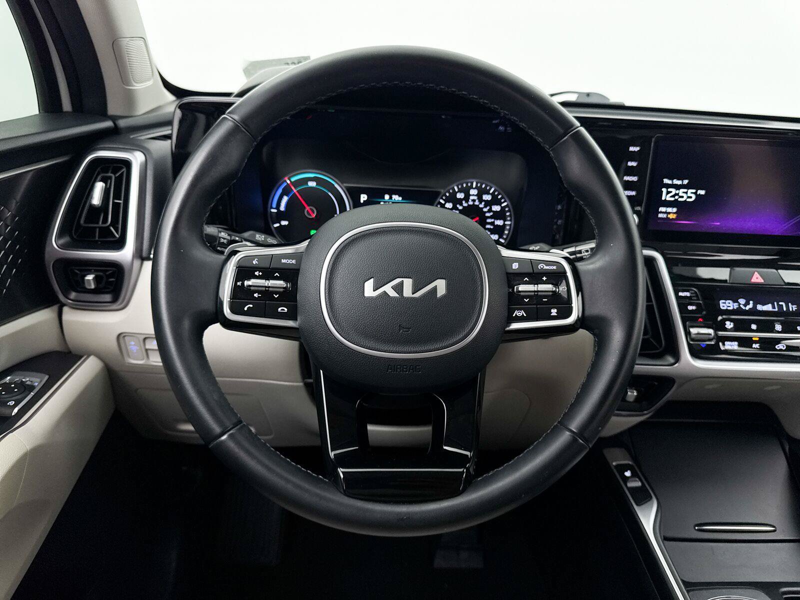 Used 2023 Kia Sorento EX w/ Panoramic Sunroof Package FWD image 36