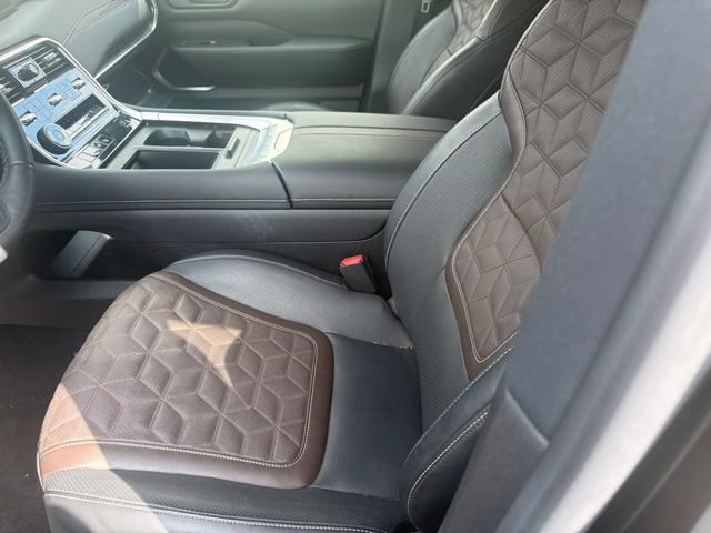 Used 2025 Nissan Armada Platinum w/ Convenience Package AWD/4WD image 20