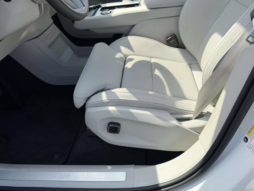 New 2025 Volvo EX90 Plus AWD/4WD image 15