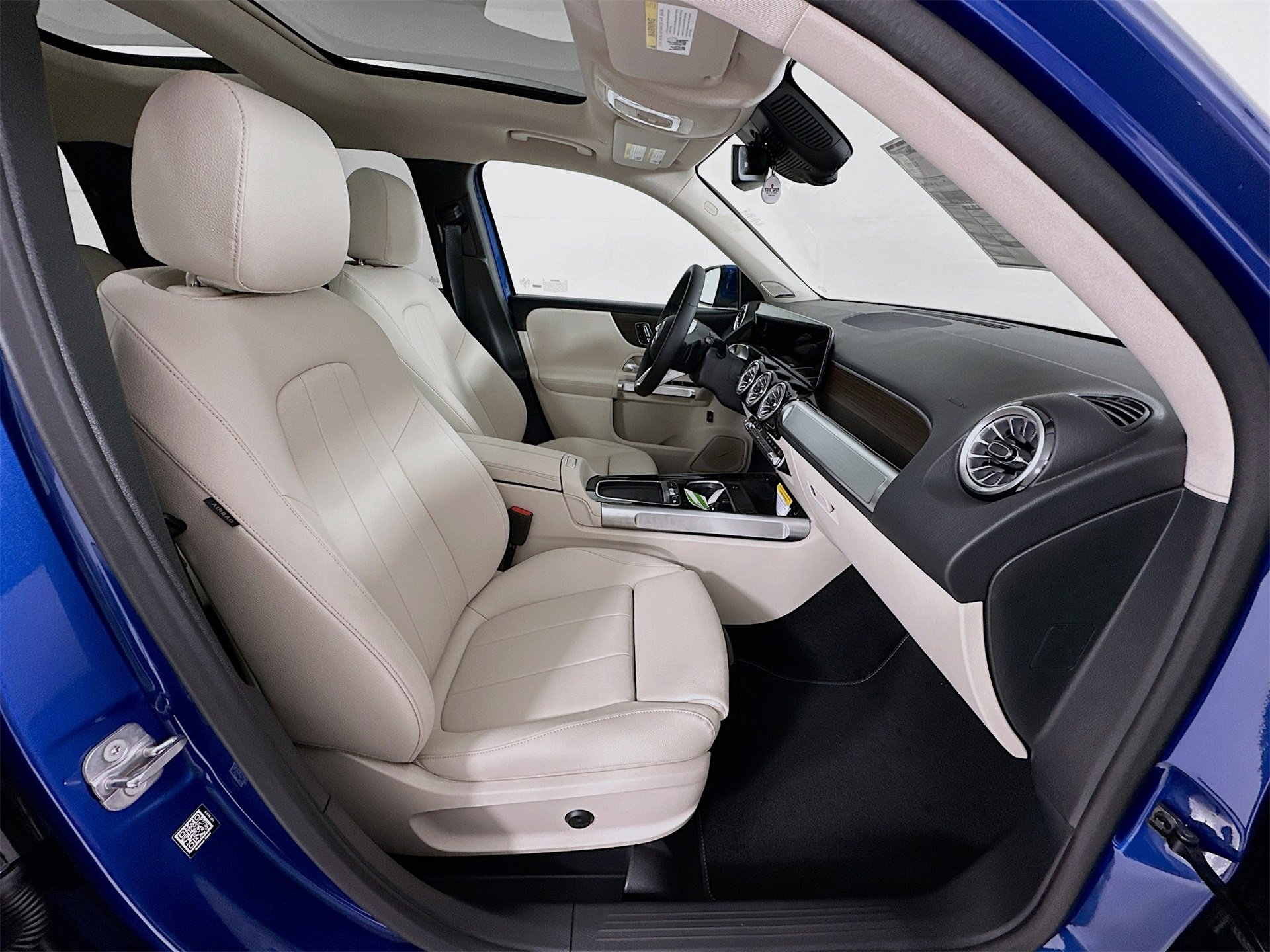 New 2026 Mercedes-Benz GLB 250 image 29