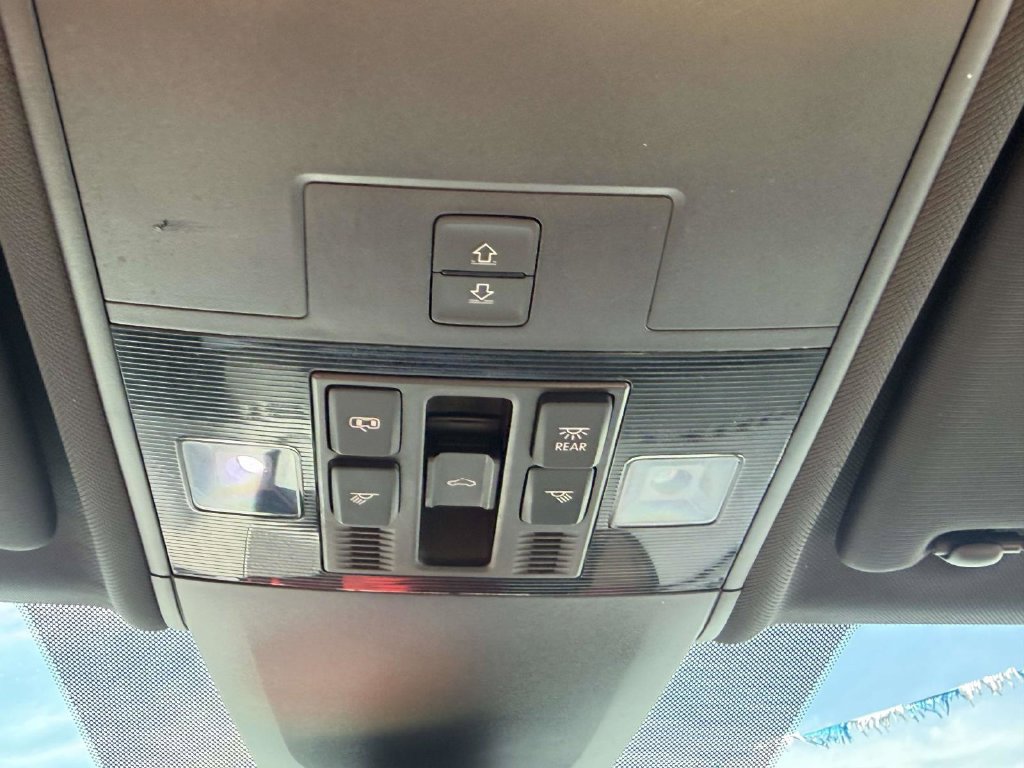 Used 2021 Volkswagen Atlas Cross Sport SEL Premium AWD/4WD image 36