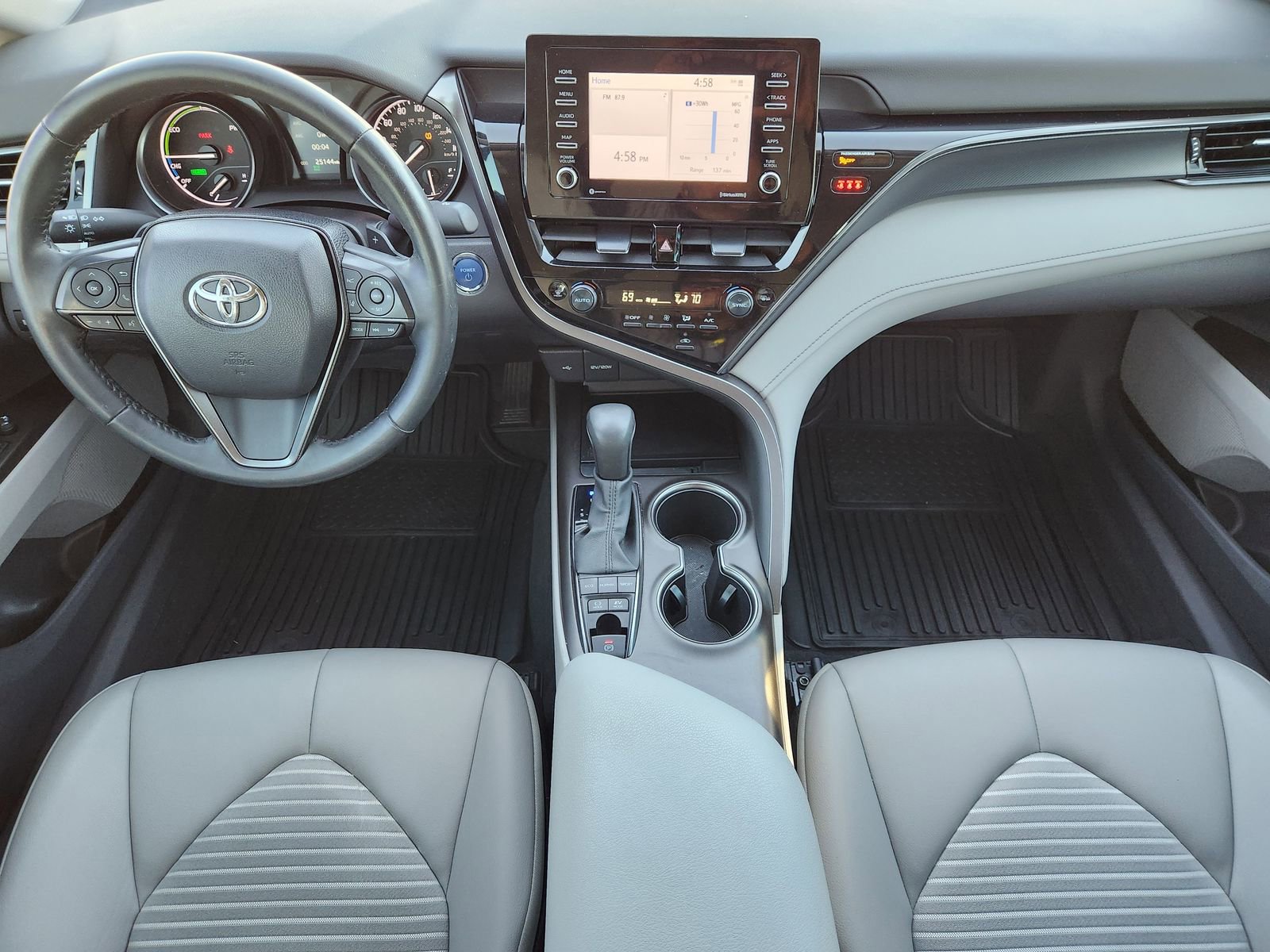 Used 2023 Toyota Camry SE image 30