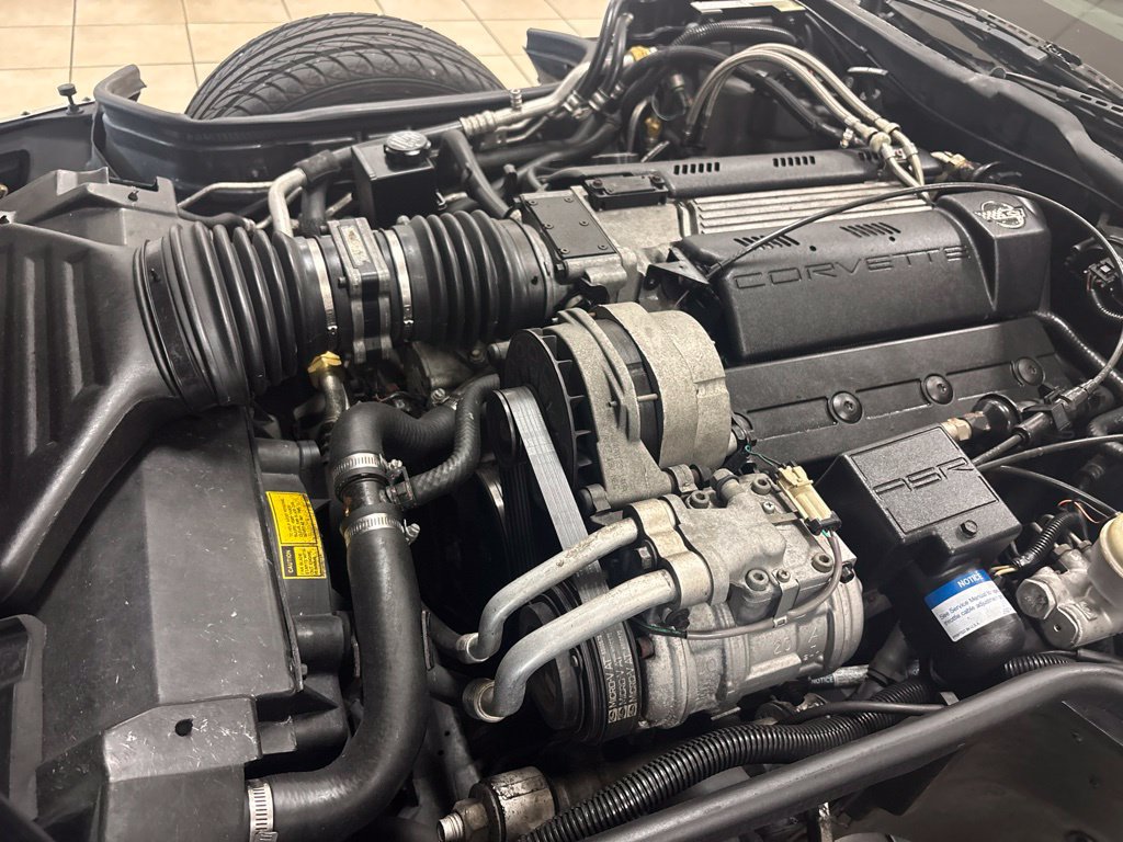 Used 1994 Chevrolet Corvette Convertible RWD image 28