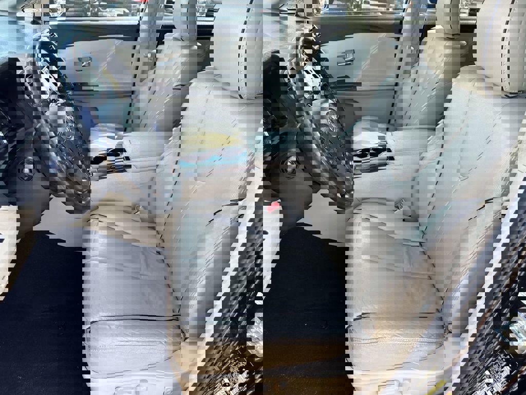 Used 2013 Toyota Venza XLE w/ XLE Premium Pkg image 18