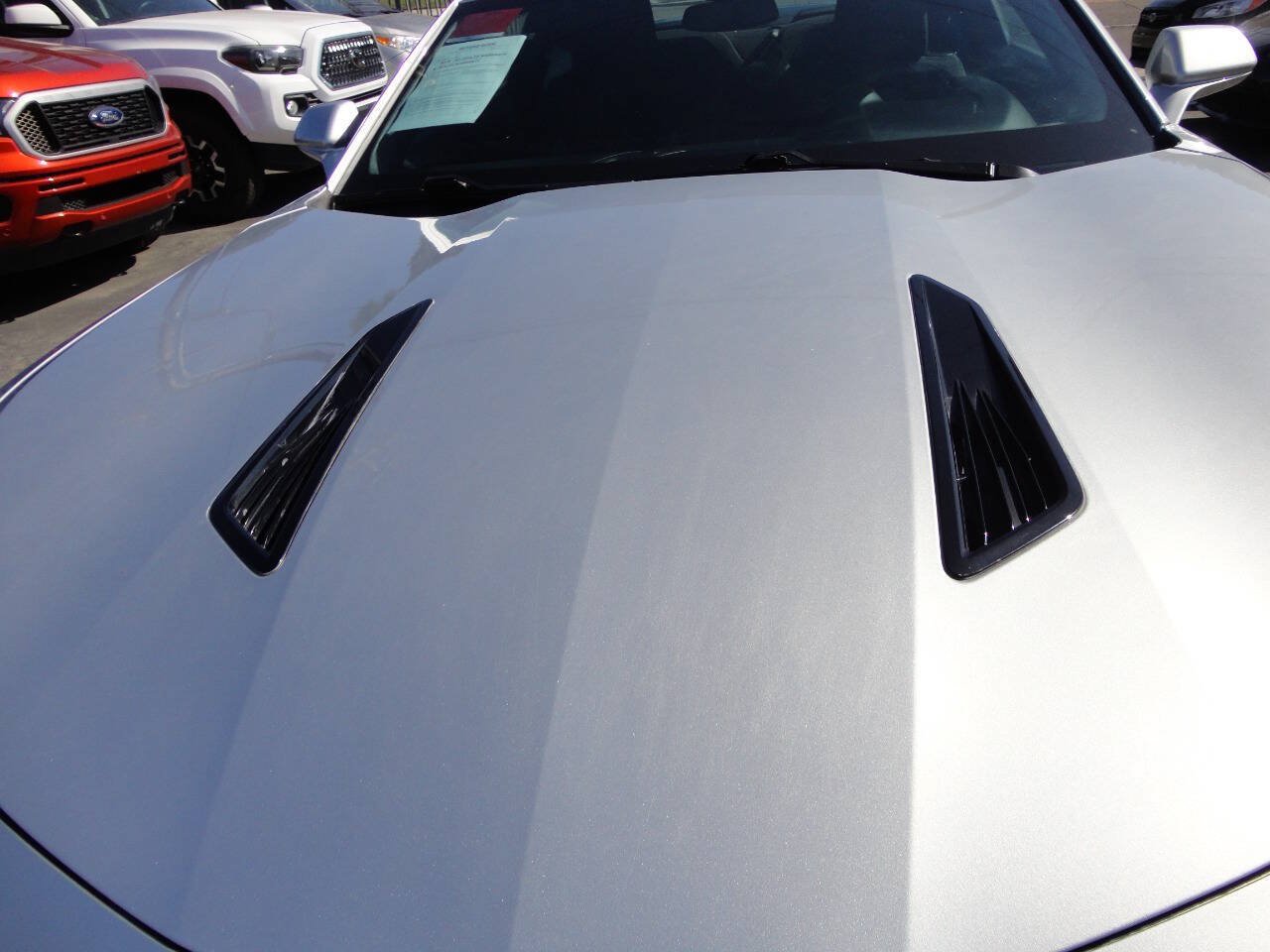 Used 2016 Chevrolet Camaro LT RWD image 16