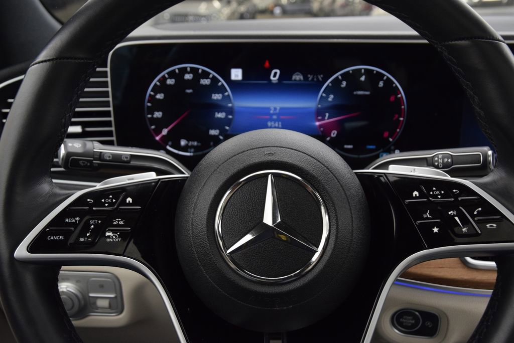 Used 2025 Mercedes-Benz GLS 450 4MATIC image 24