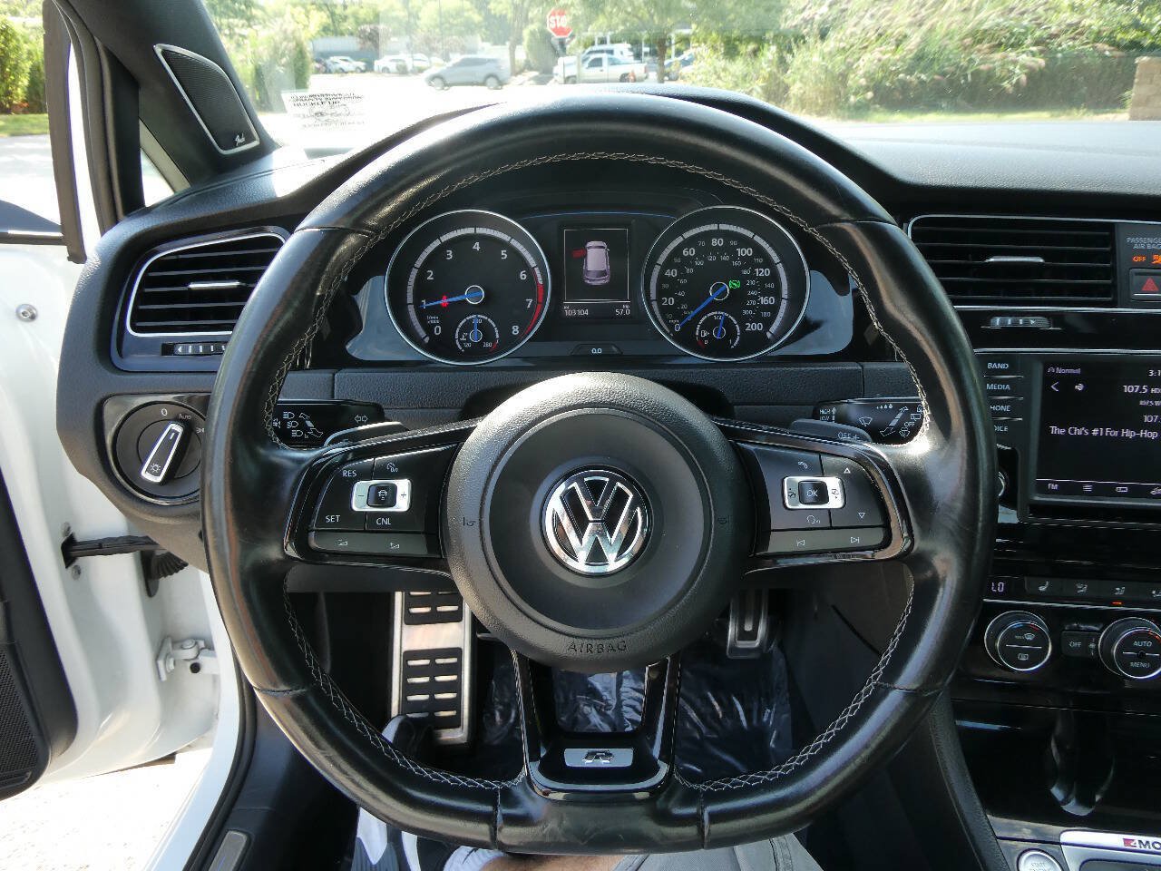 Used 2016 Volkswagen Golf R 4-Door AWD/4WD image 12