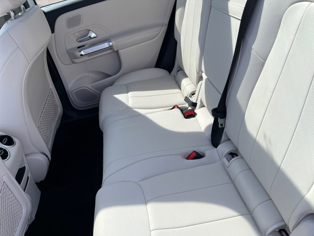 Certified 2026 Mercedes-Benz GLB 250 4MATIC image 13