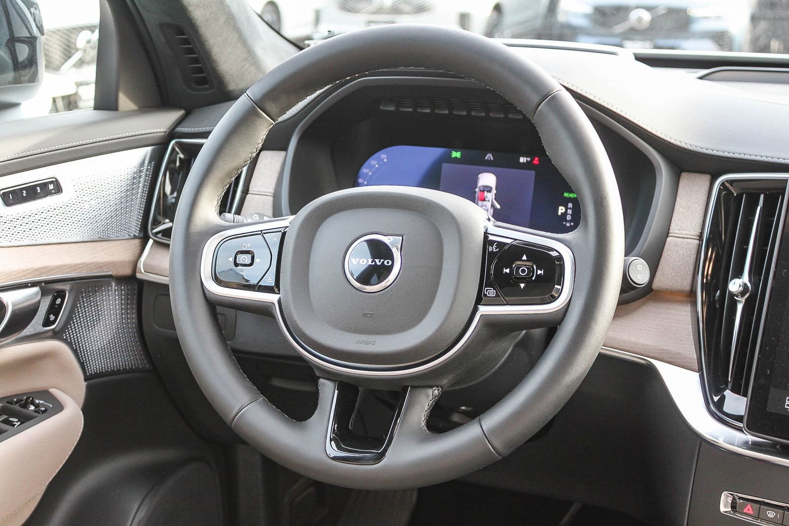 New 2026 Volvo XC90 T8 Ultra w/ Lounge Package image 18