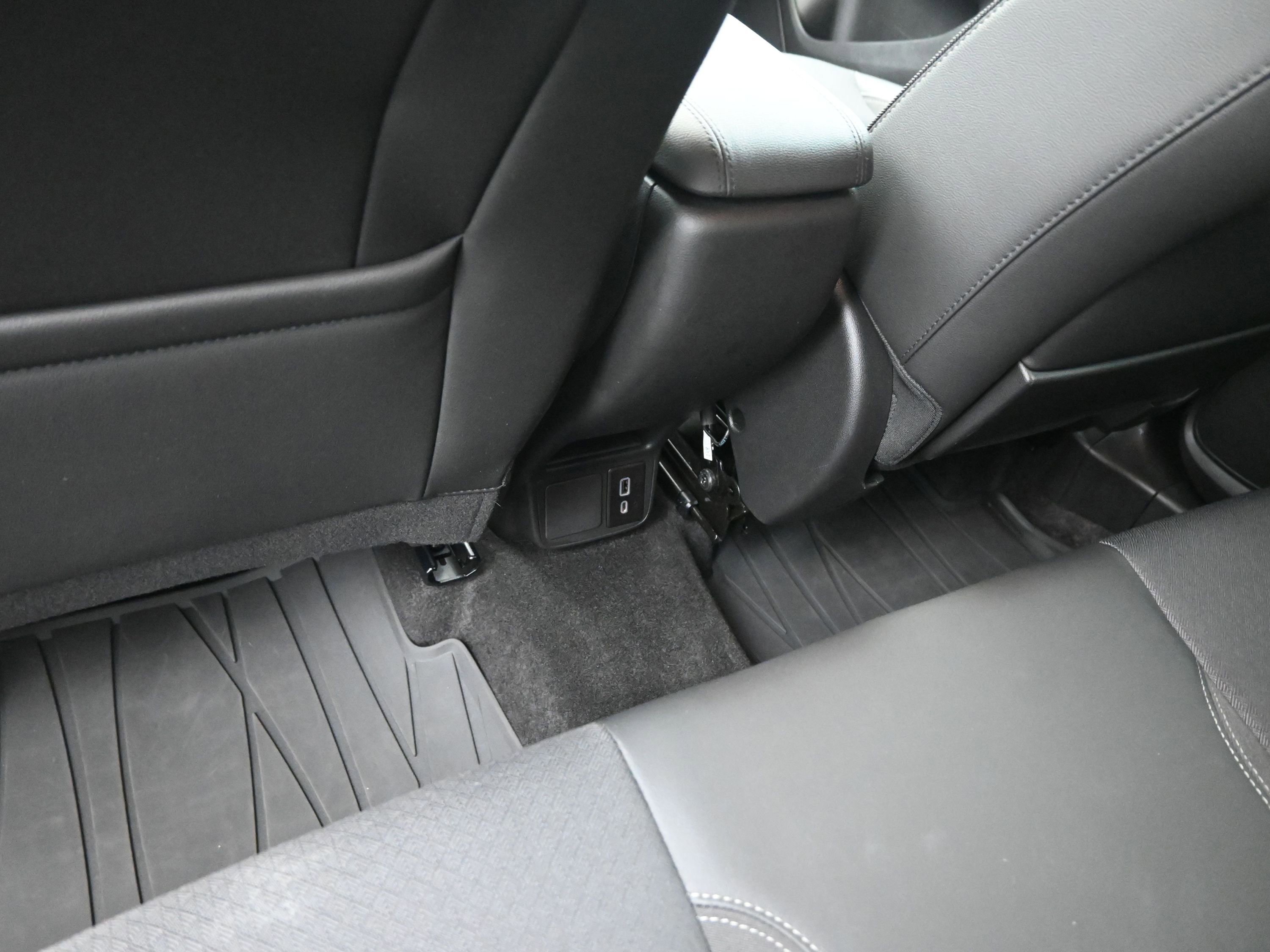 Used 2023 Buick Encore GX Preferred w/ Cold Weather Comfort Package image 19