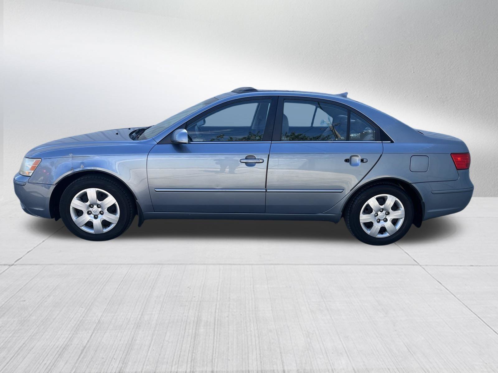 Used 2010 Hyundai Sonata GLS FWD image 4