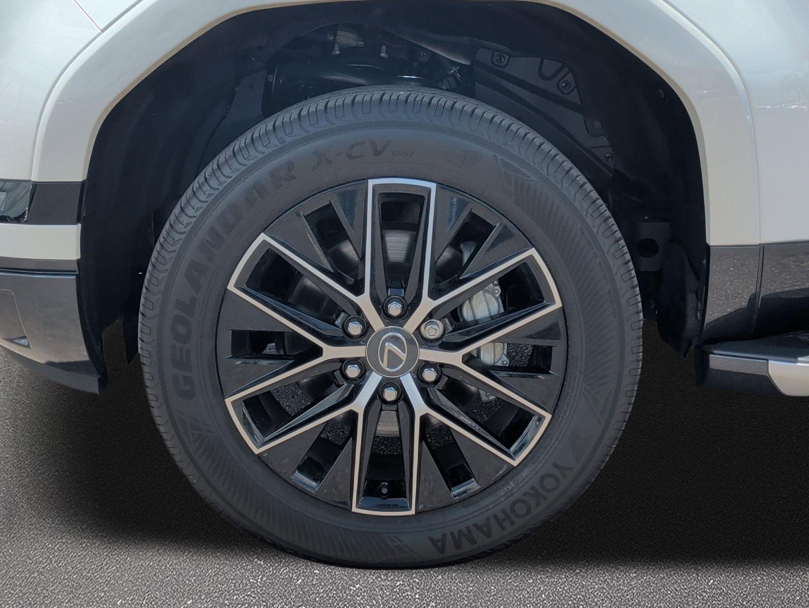 Certified 2025 Lexus GX 550 w/ Accessory Package (2T) AWD/4WD image 7