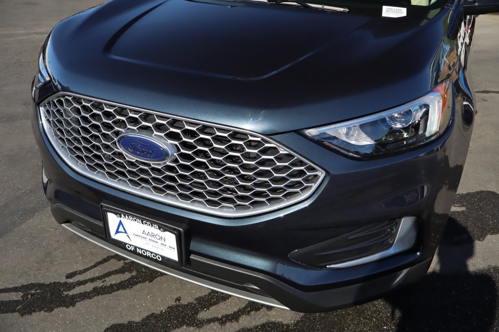 Used 2024 Ford Edge SEL AWD/4WD image 9