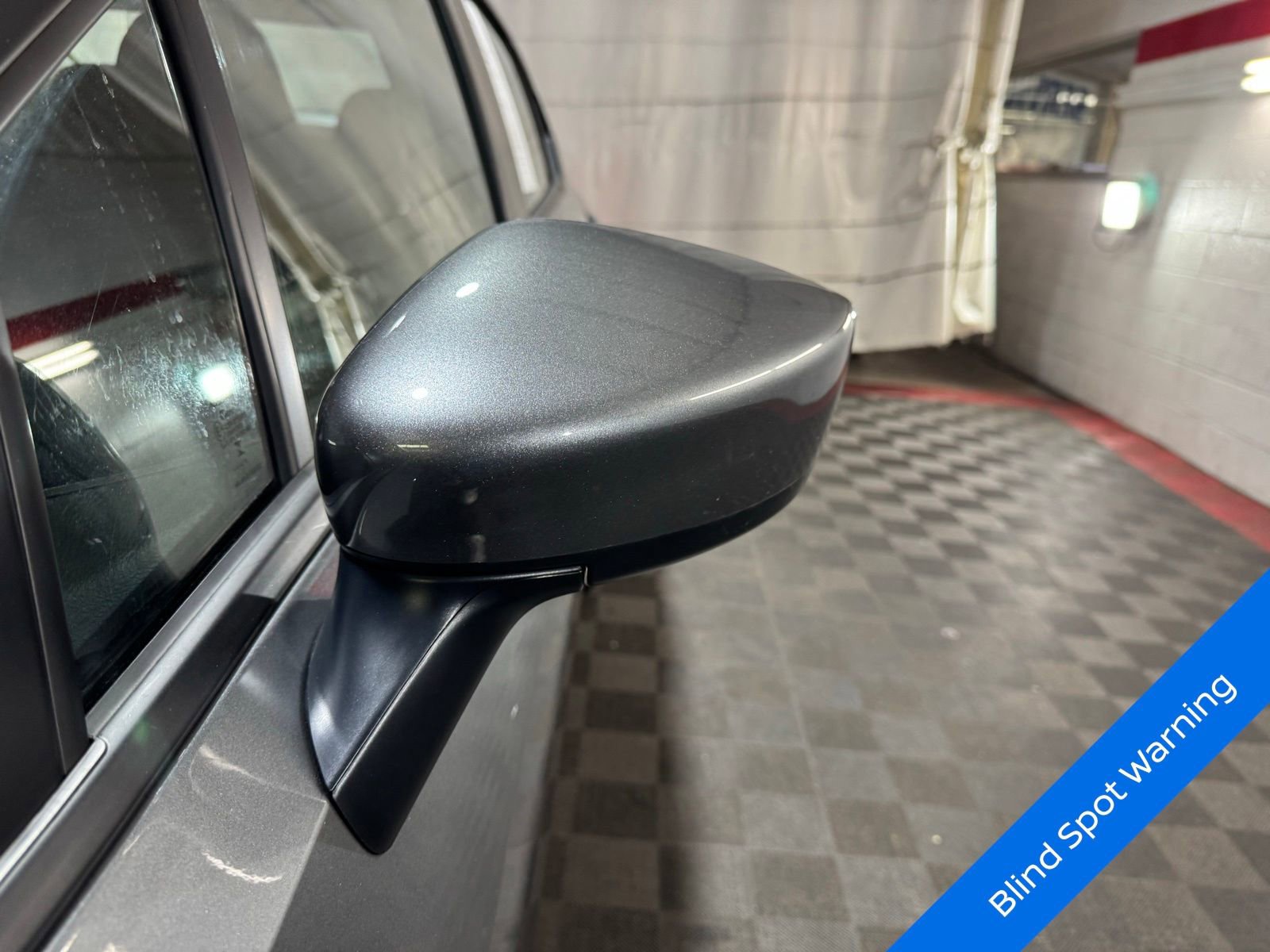 Used 2025 Nissan Versa SV image 8