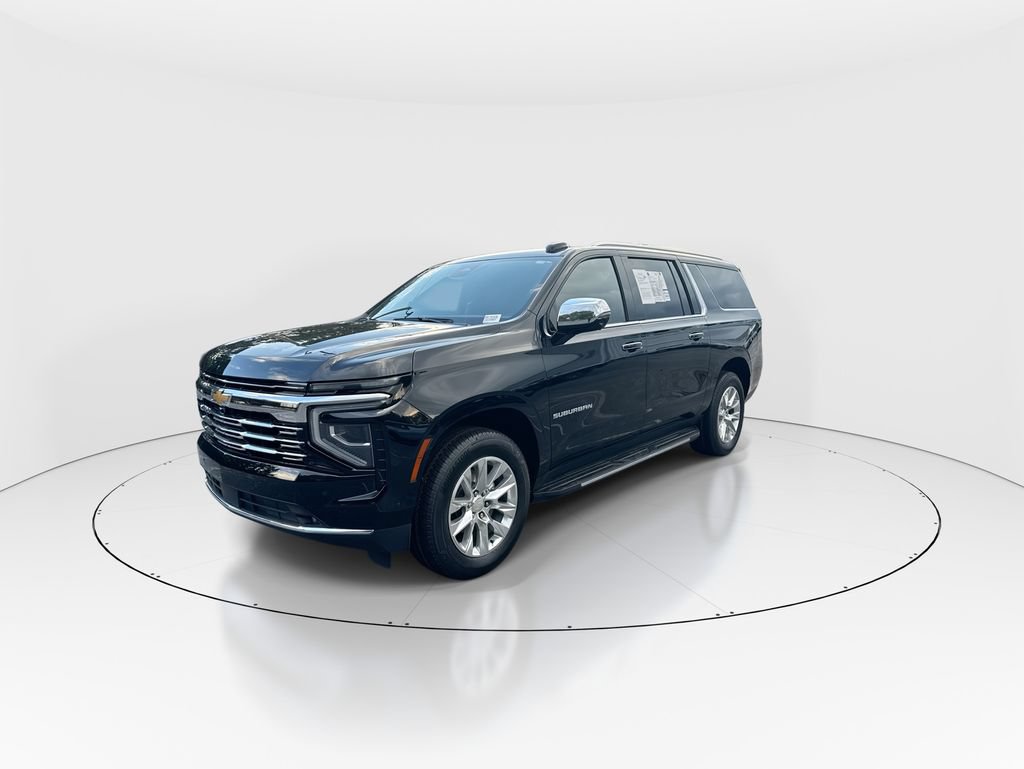 Used 2025 Chevrolet Suburban Premier RWD image 4