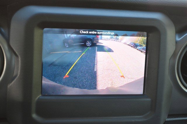 Used 2021 Jeep Wrangler Sport image 29