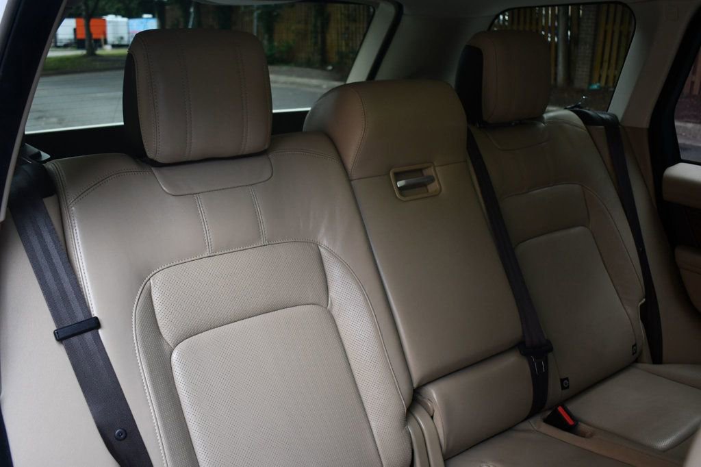 Used 2018 Land Rover Range Rover HSE image 47