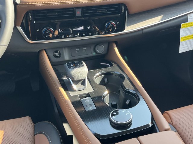 New 2026 Nissan Rogue Platinum AWD/4WD image 16