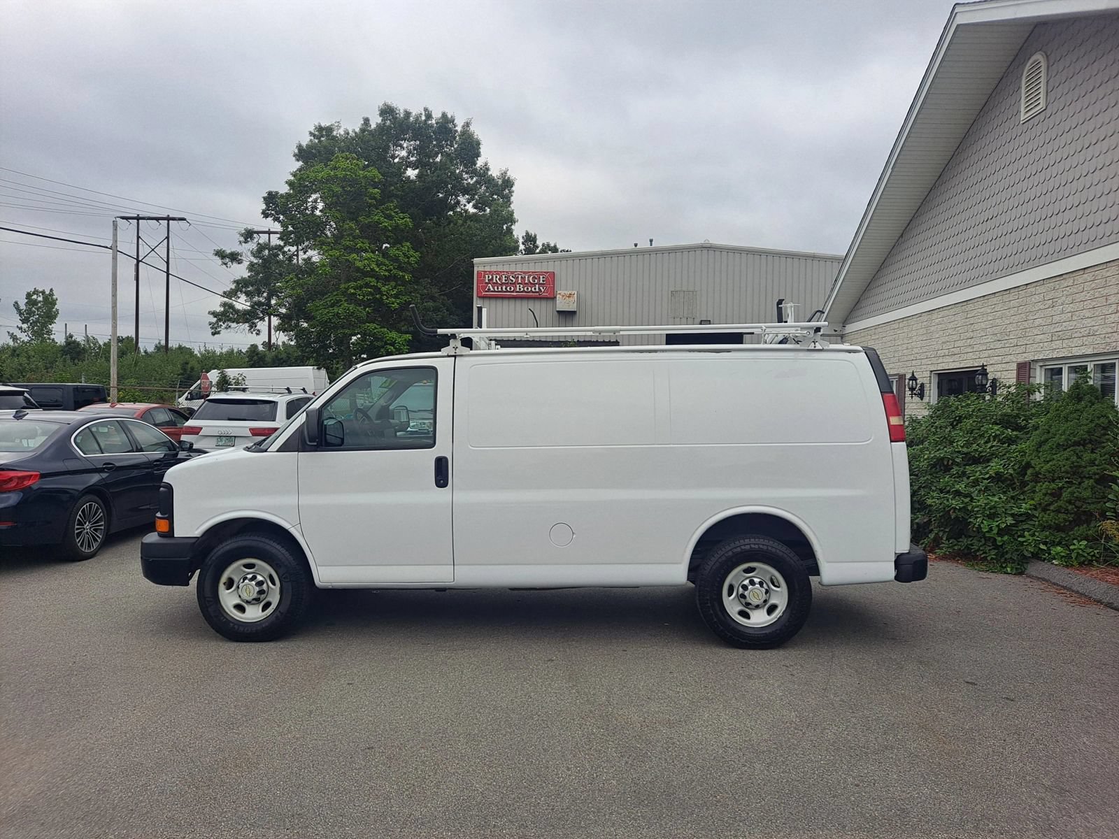 Used 2012 Chevrolet Express 2500 RWD image 5