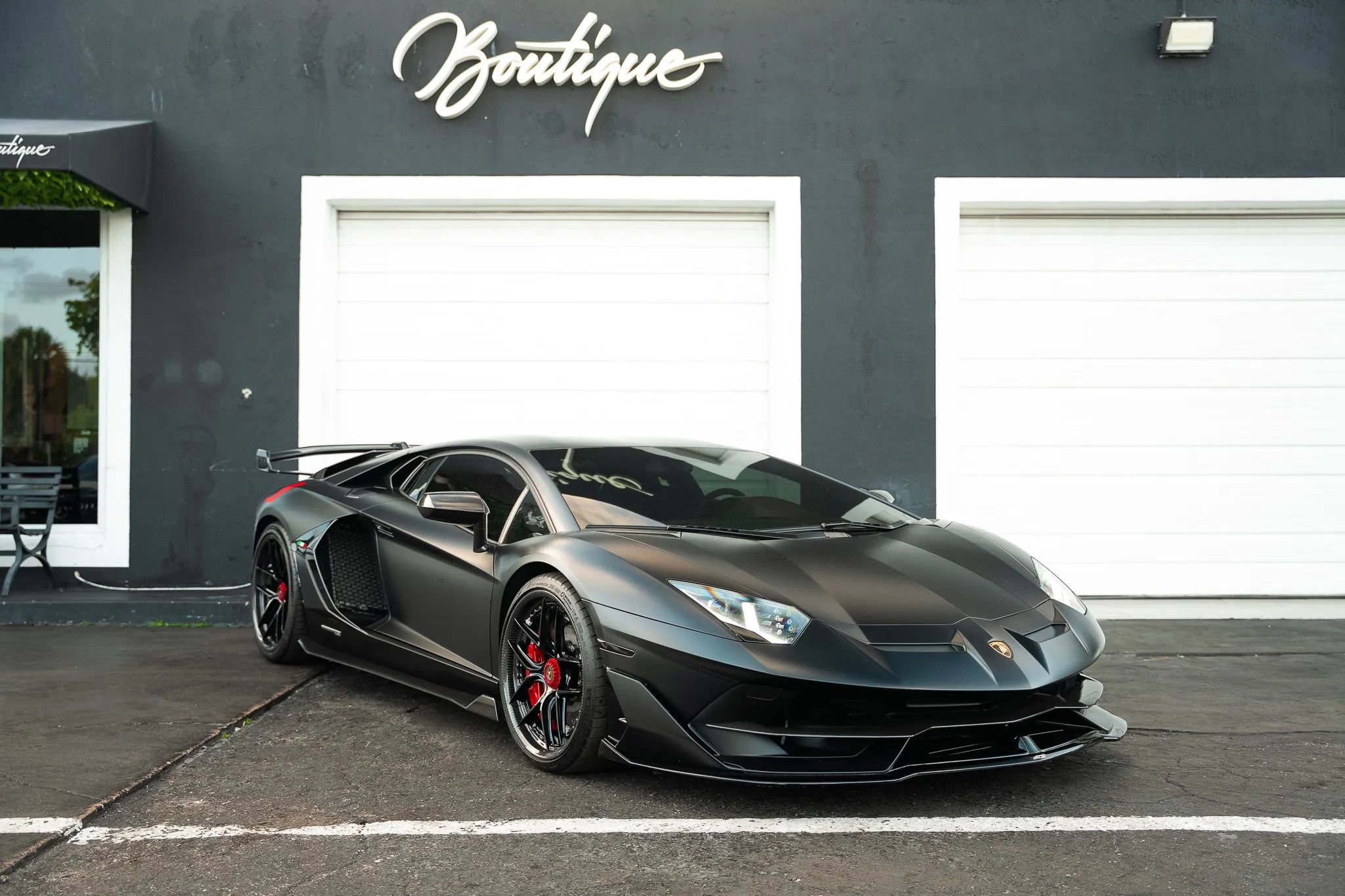 Used 2019 Lamborghini Aventador SVJ AWD/4WD image 1