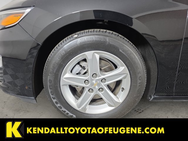 Used 2022 Chevrolet Malibu LS FWD image 9