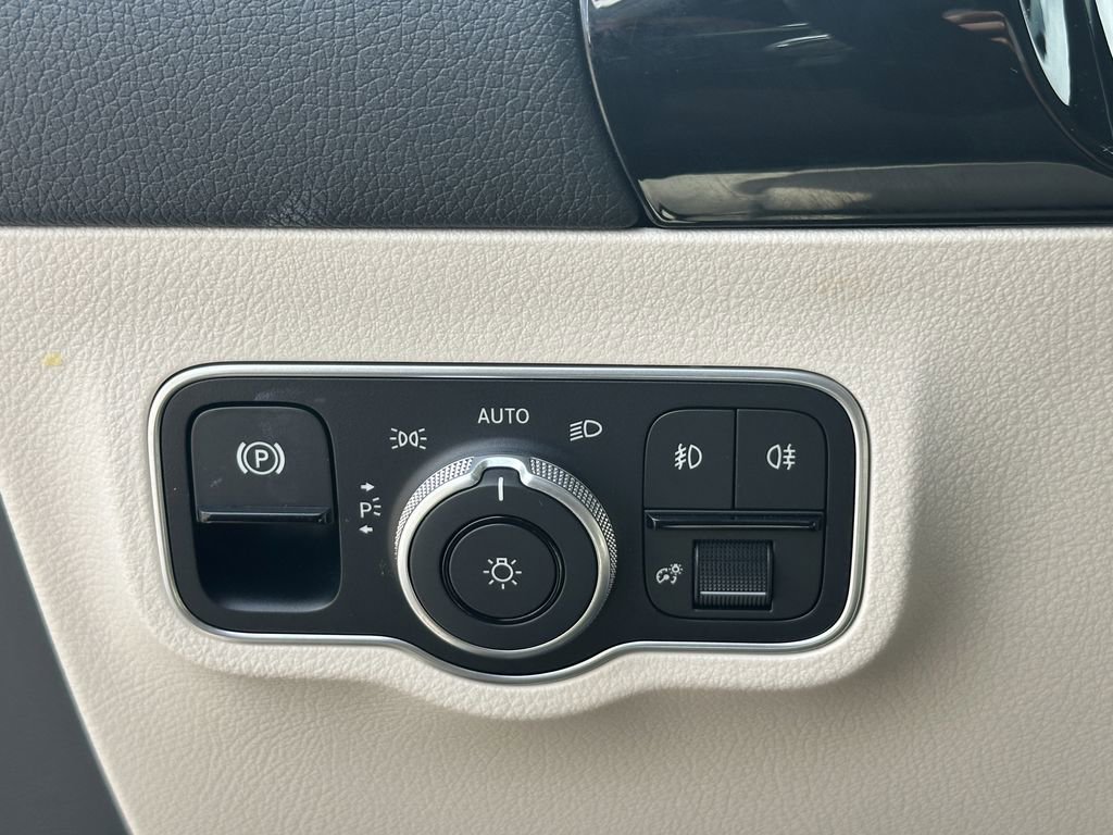 Certified 2025 Mercedes-Benz GLA 250 4MATIC image 34