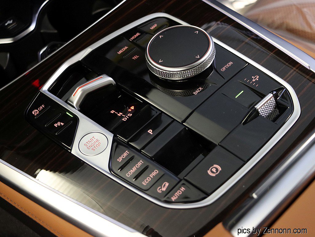 Used 2026 BMW X7 xDrive40i image 27