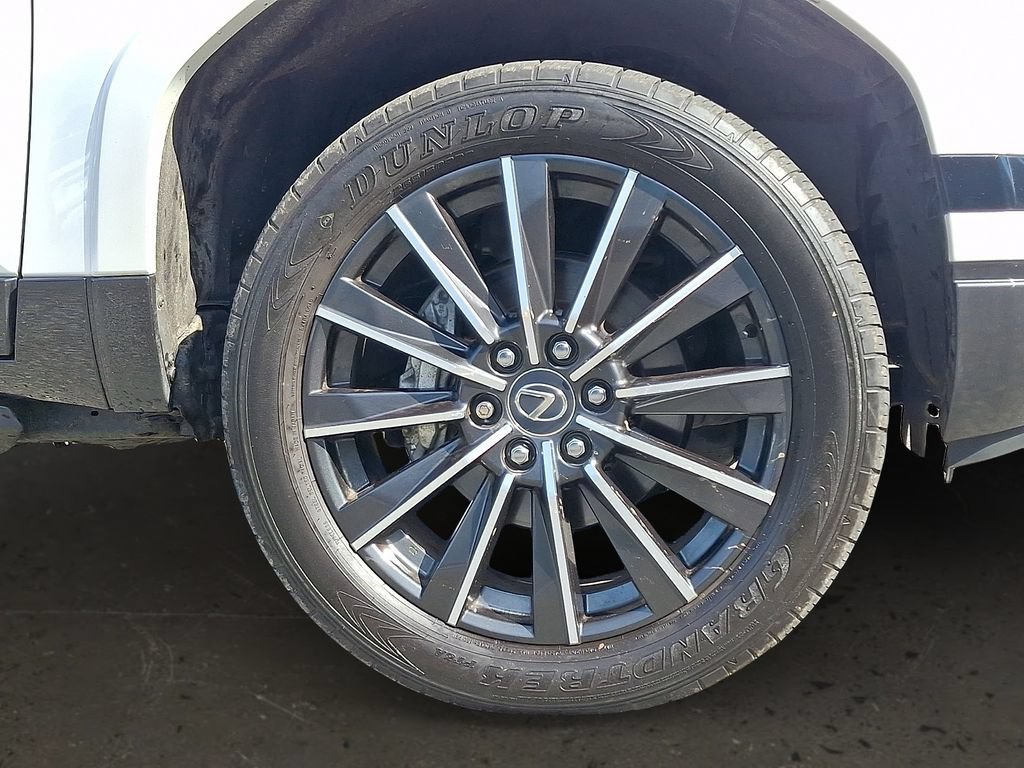 Used 2024 Lexus GX 550 w/ Accessory Package (Z1) AWD/4WD image 9