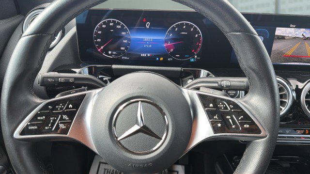 Used 2025 Mercedes-Benz GLA 250 image 28
