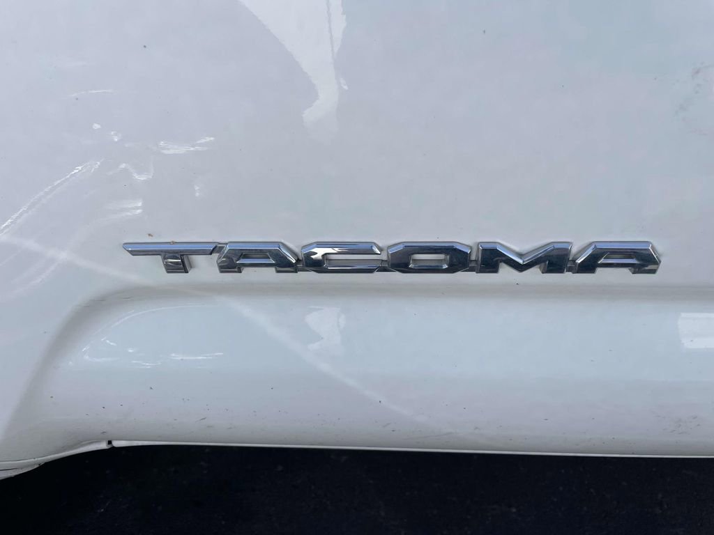 Used 2023 Toyota Tacoma SR5 w/ Technology Package image 13
