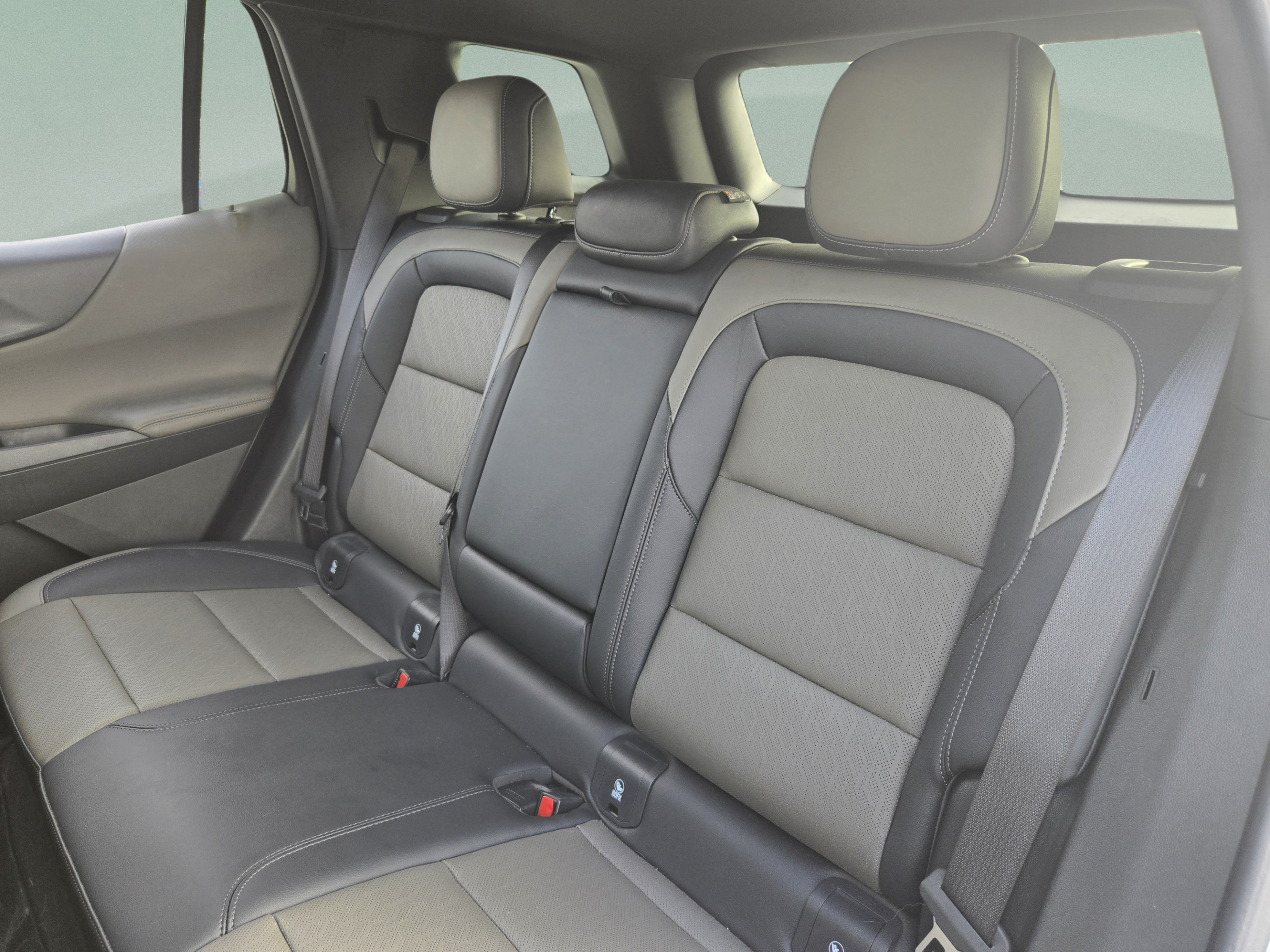 Used 2026 Chevrolet Equinox LT w/ Convenience Package II FWD image 22