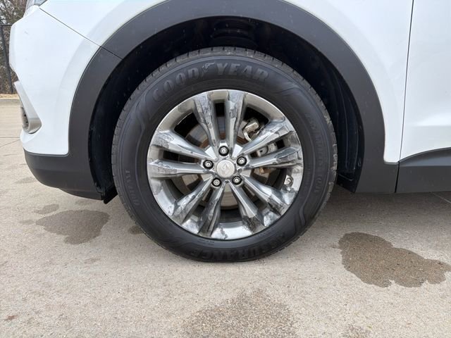 Used 2017 Hyundai Santa Fe Sport 2.0T image 9