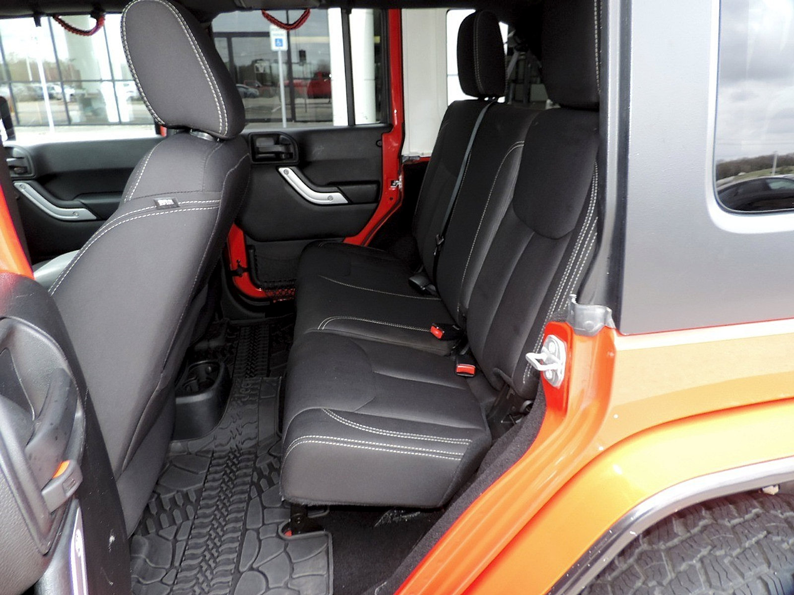 Used 2016 Jeep Wrangler Unlimited Rubicon AWD/4WD image 19