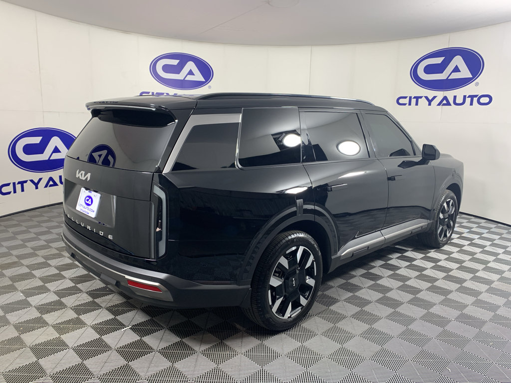Used 2027 Kia Telluride S w/ Towing Package FWD image 3