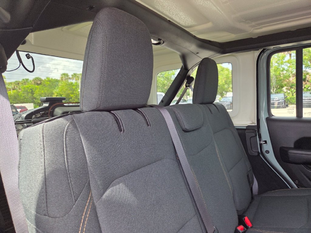 Used 2024 Jeep Wrangler Unlimited Sport AWD/4WD image 20